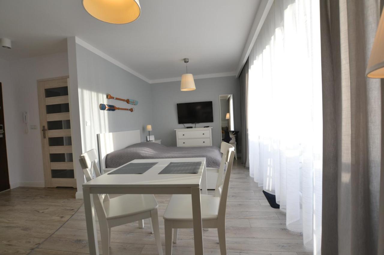 Darlowko Apartament Morski Екстериор снимка