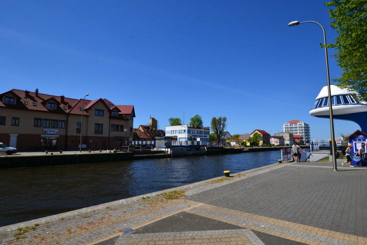 Darlowko Apartament Morski Екстериор снимка