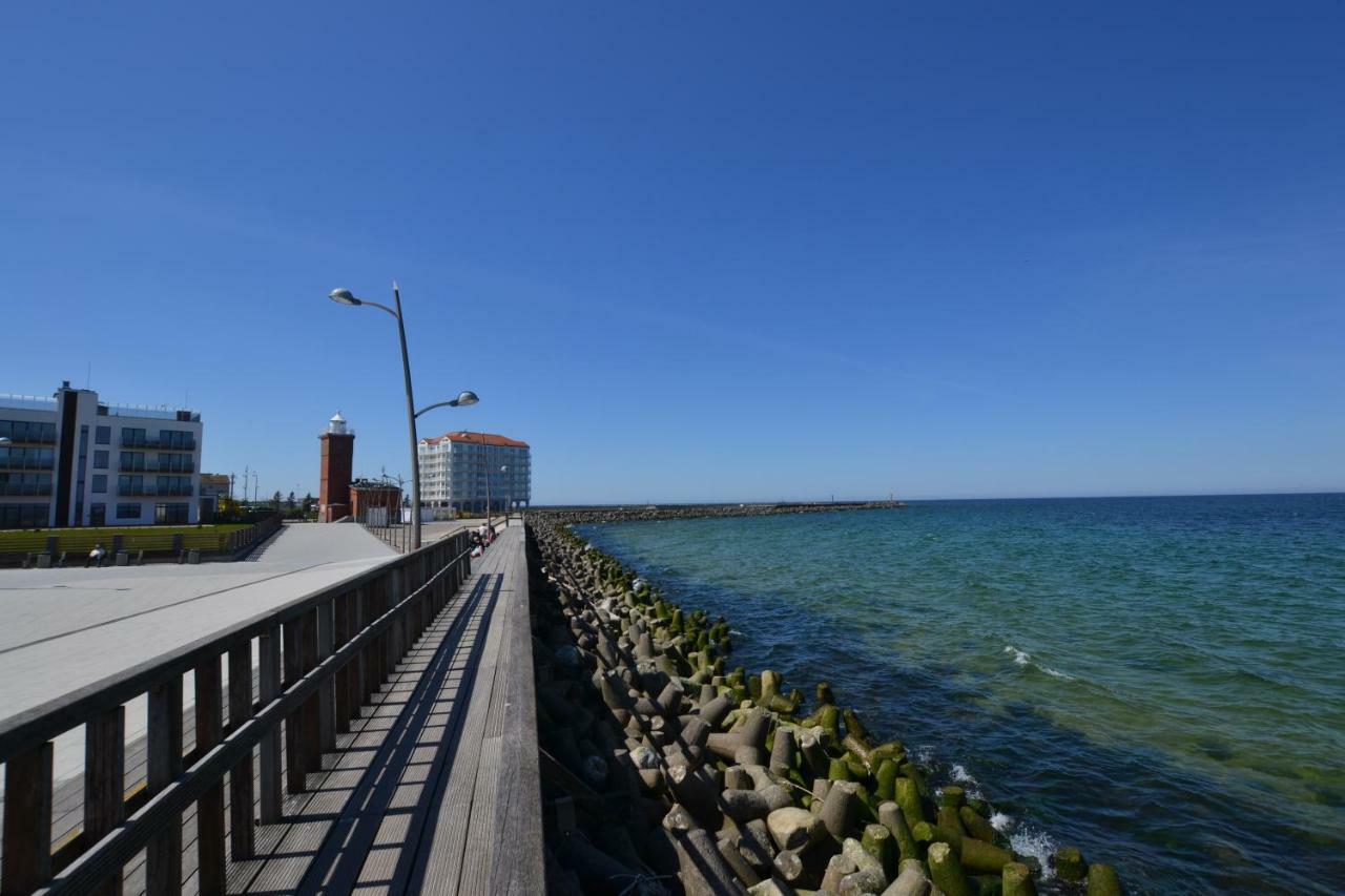 Darlowko Apartament Morski Екстериор снимка